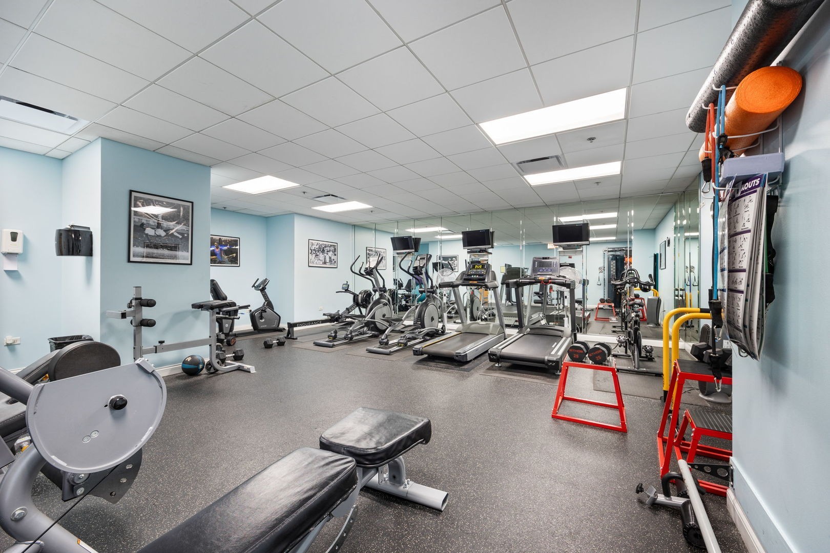 8 West Monroe Street, Unit 1410 Chicago, IL 60603 - Photo 13 of 16 a view of a room with gym equipment