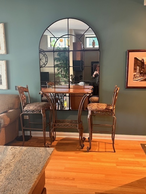 8 West Monroe Street, Unit 1410 Chicago, IL 60603 - Photo 7 of 16 a living room with furniture and a pool table