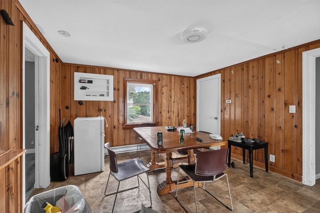 243 Central Street Springfield, MA 01105 - Photo 6 of 37