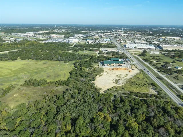 $6,000,000 | 14 Cleburne Highway, Weatherford, TX 76087