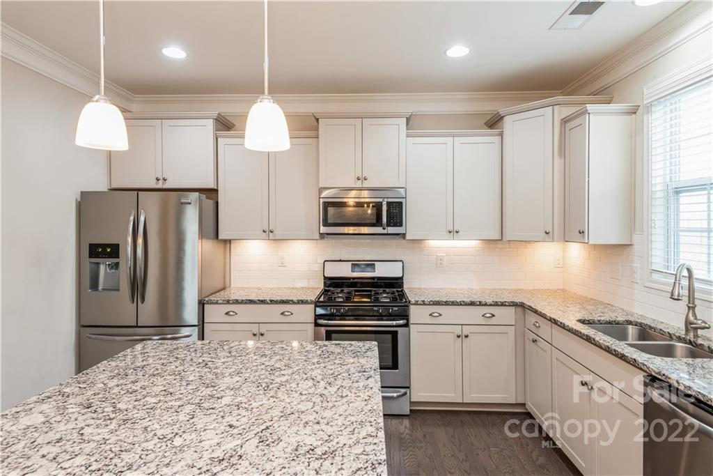 7520 Hamilton Bridge Road Charlotte, NC 28278 - Photo 11 of 36 Gallery Image 11