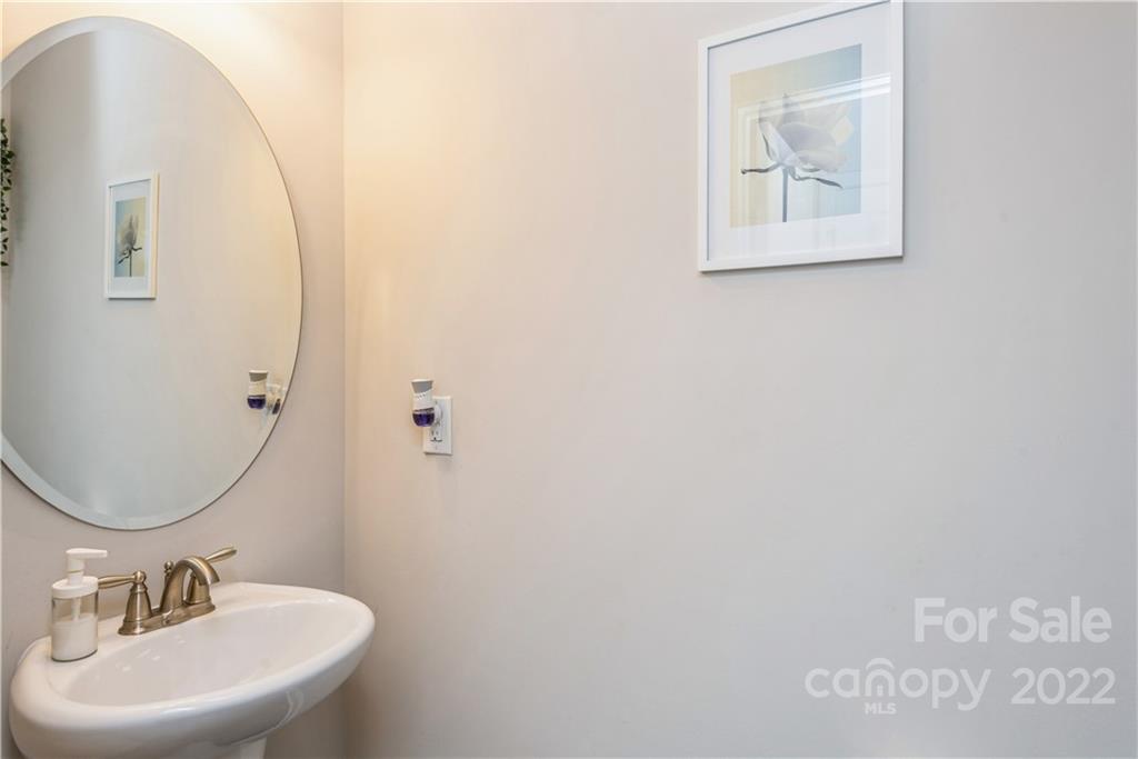 7520 Hamilton Bridge Road Charlotte, NC 28278 - Photo 19 of 36 Gallery Image 19
