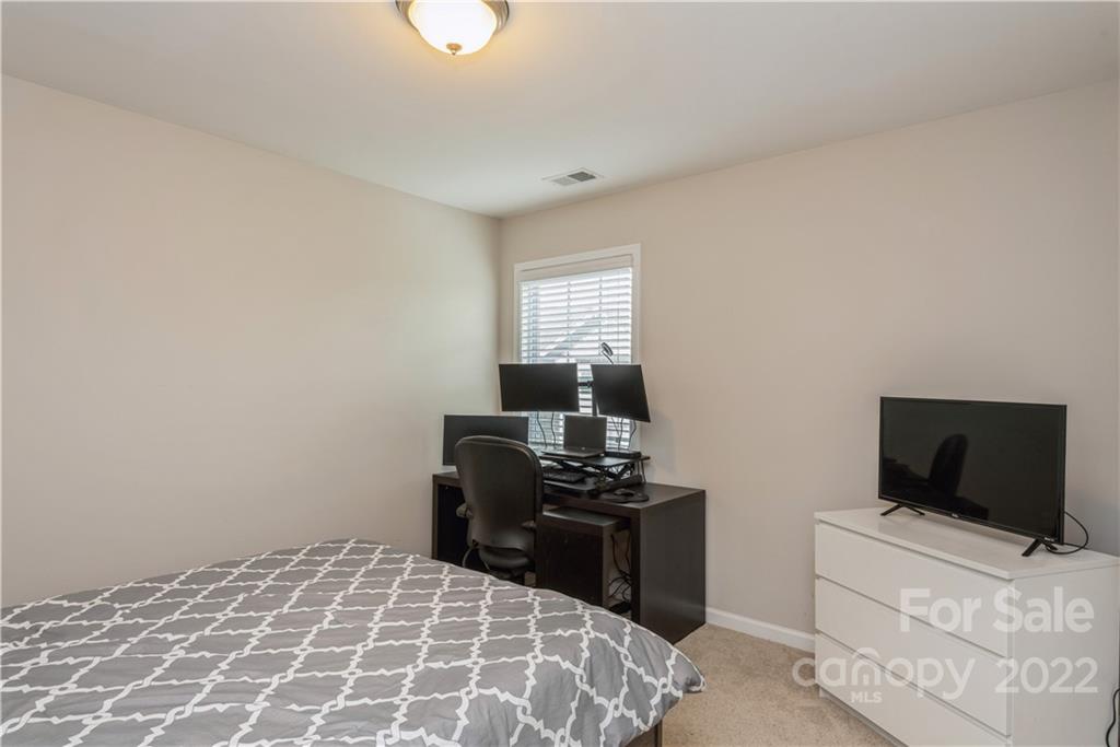 7520 Hamilton Bridge Road Charlotte, NC 28278 - Photo 24 of 36 Gallery Image 24