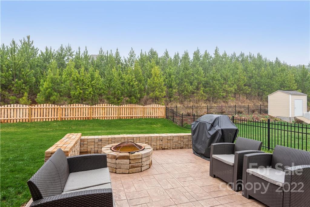7520 Hamilton Bridge Road Charlotte, NC 28278 - Photo 33 of 36 Gallery Image 33