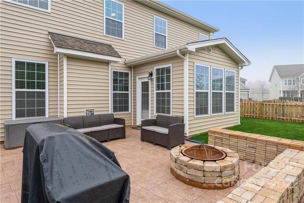 7520 Hamilton Bridge Road Charlotte, NC 28278 - Photo 34 of 36 Gallery Image 34