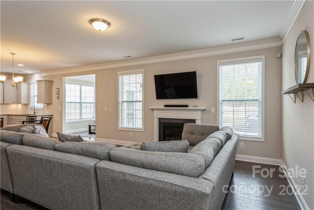 7520 Hamilton Bridge Road Charlotte, NC 28278 - Photo 7 of 36 Gallery Image 7