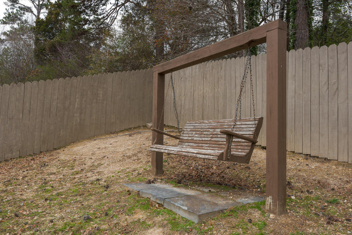 1435 Coffelt Road Hixson, TN 37343 - Photo 2 of 2 Coffelt Road Backyard