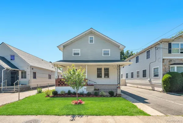$4,700 | 389 Hamilton Avenue, Hewlett, NY 11557