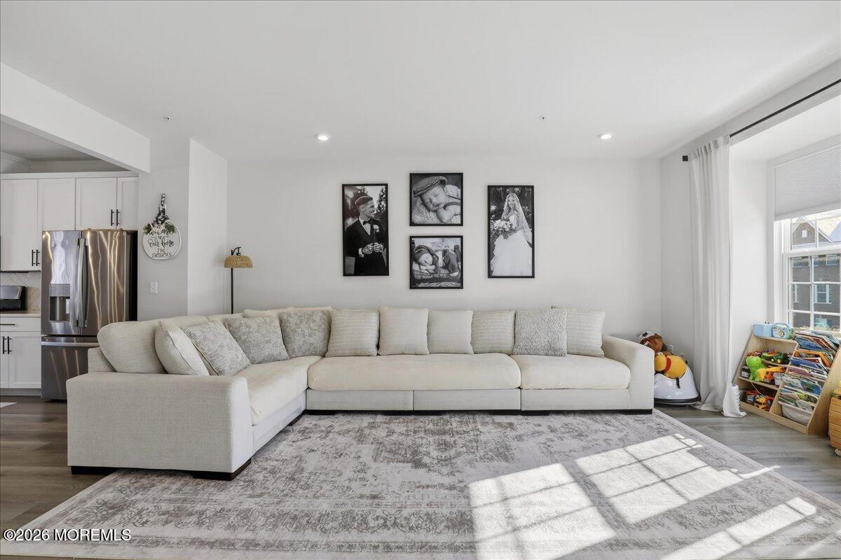 77 Anchor Way Cliffwood, NJ 07721 - Photo 12 of 40 12-Family Room