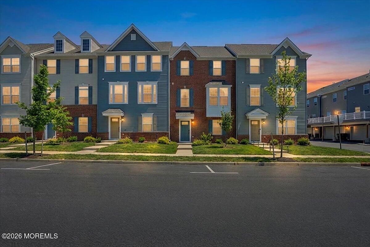 77 Anchor Way Cliffwood, NJ 07721 - Photo 2 of 40 02-Twilight