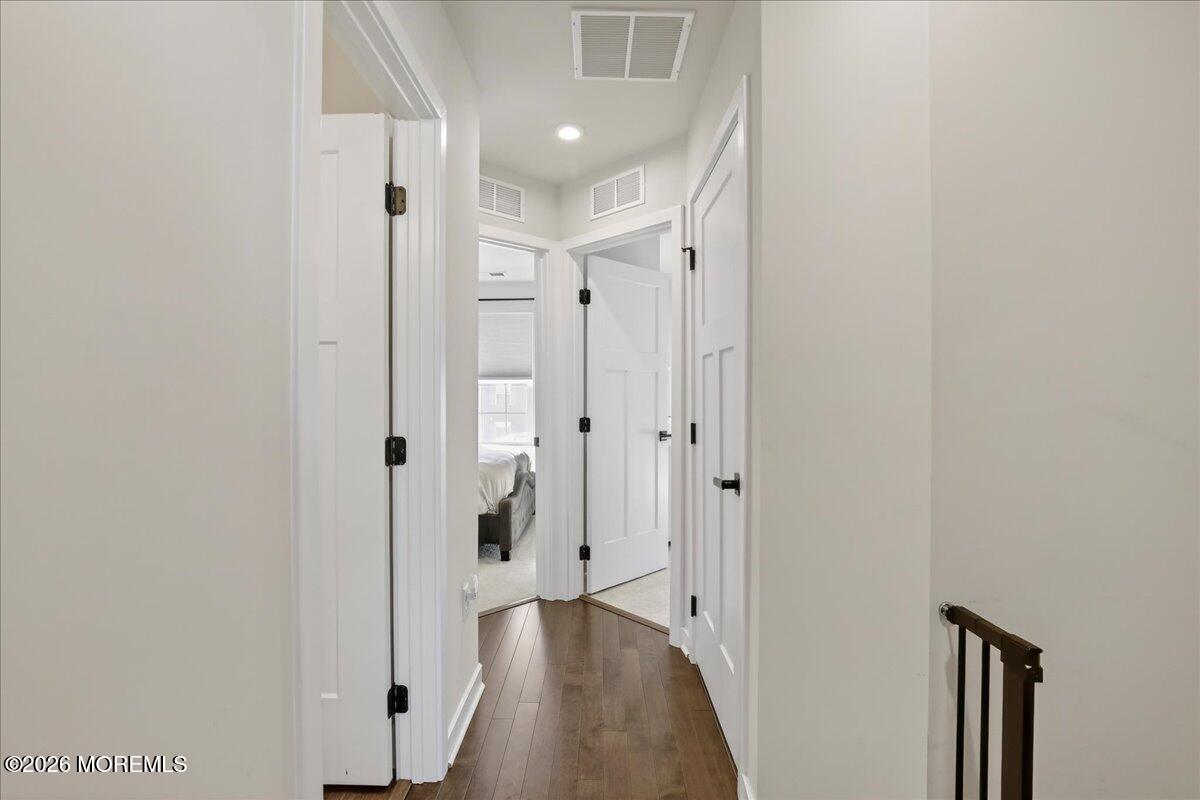 77 Anchor Way Cliffwood, NJ 07721 - Photo 26 of 40 26-Upper Hallway