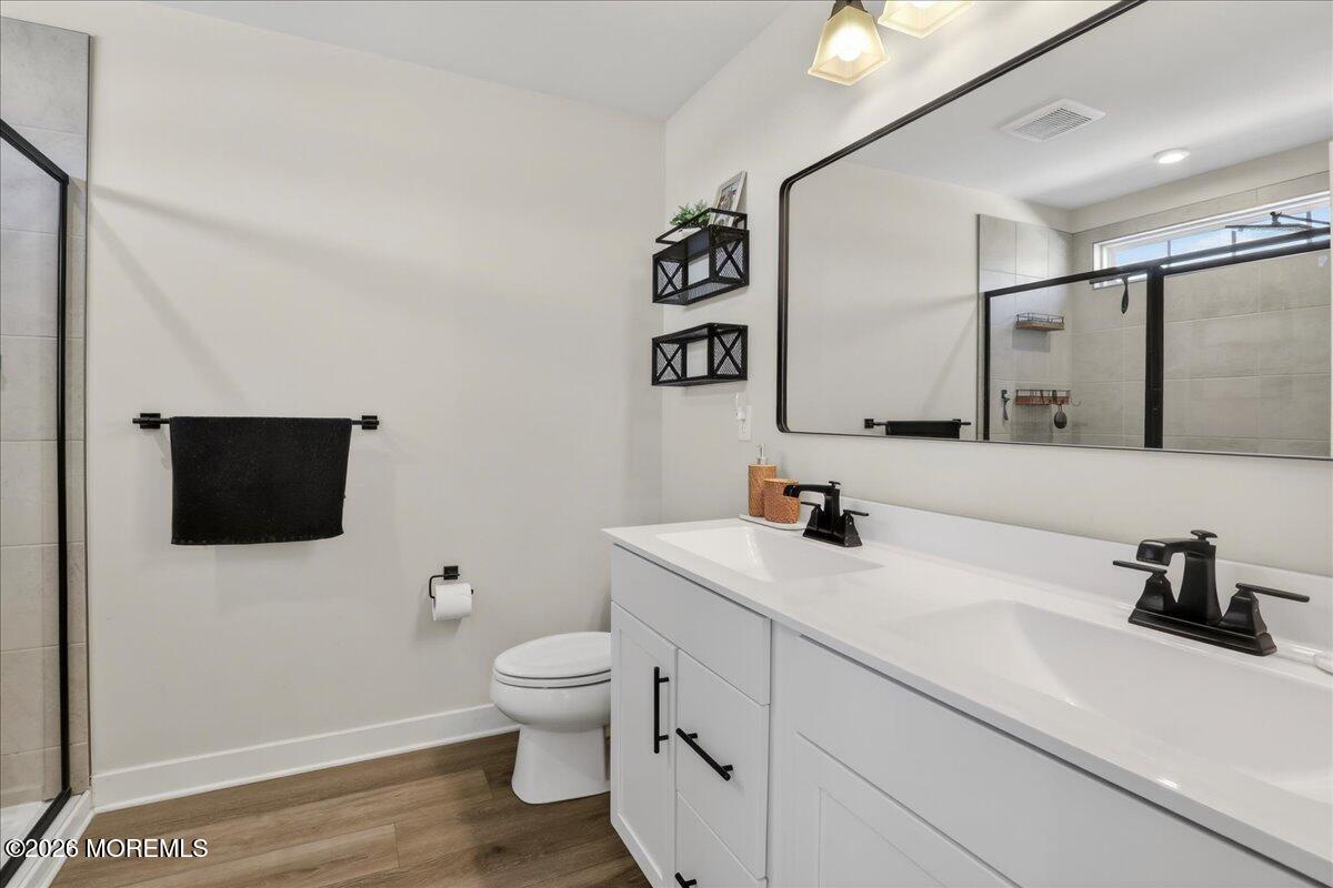77 Anchor Way Cliffwood, NJ 07721 - Photo 29 of 40 29-Primary Bathroom