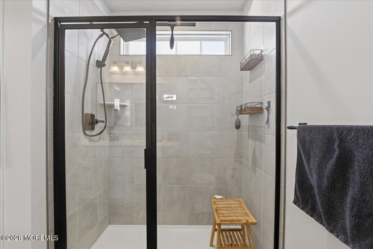 77 Anchor Way Cliffwood, NJ 07721 - Photo 31 of 40 31-Primary Bathroom