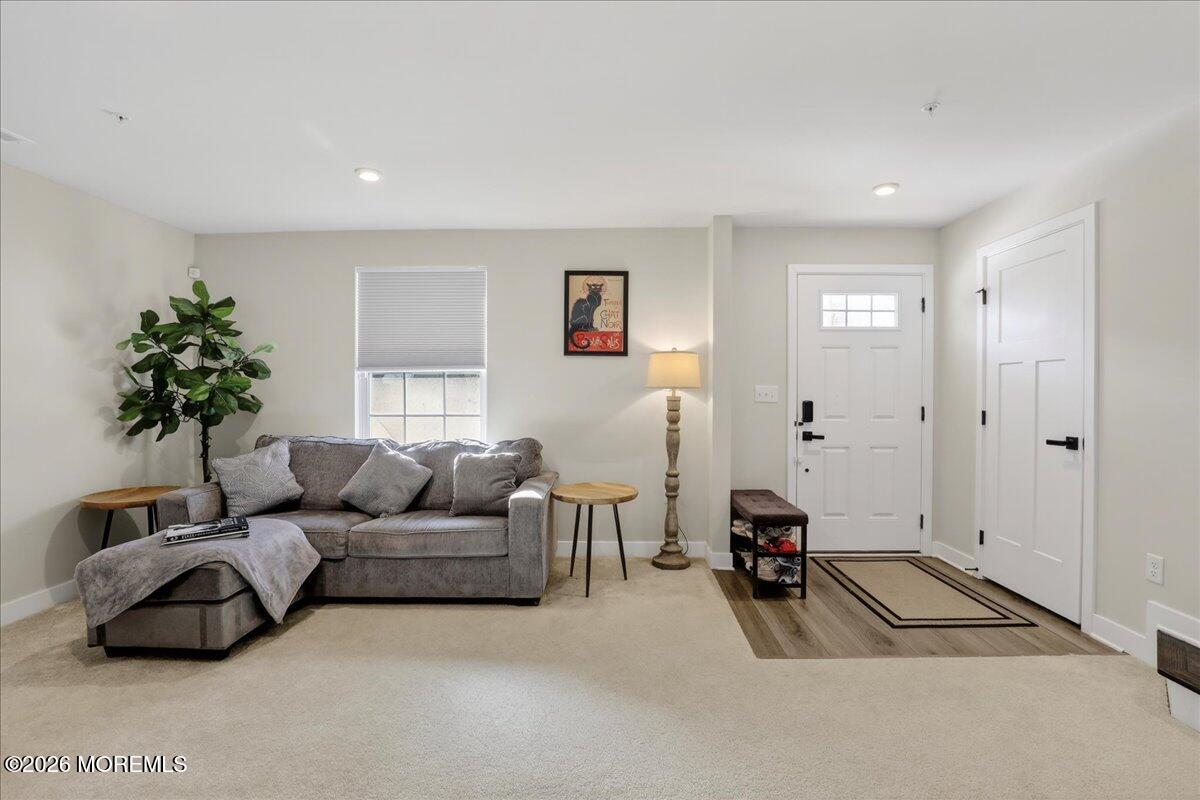 77 Anchor Way Cliffwood, NJ 07721 - Photo 7 of 40 07-Living Room