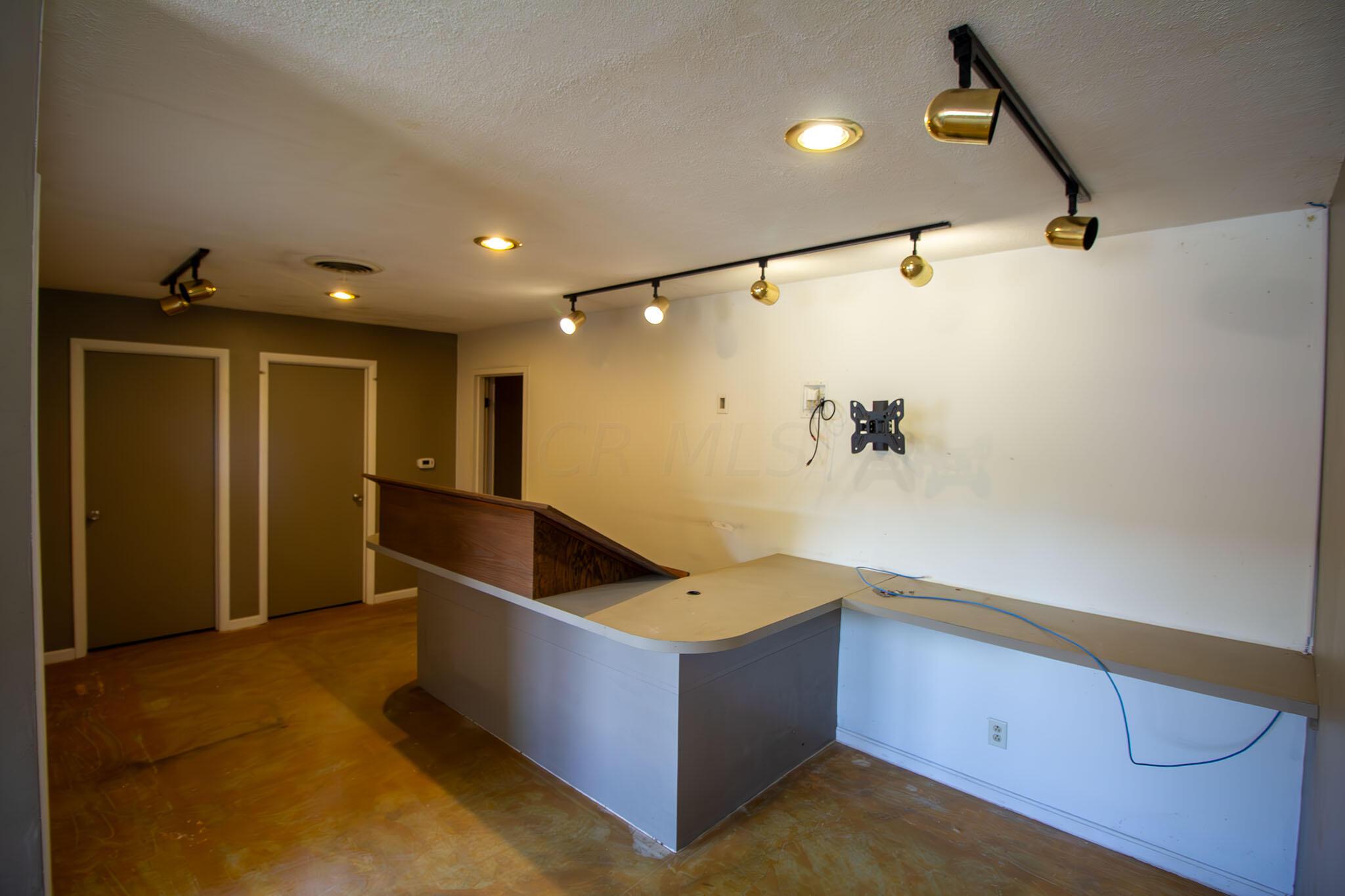 815 Coonpath Road Northwest Lancaster, OH 43130 - Photo 30 of 33 Office Space in 40x48 Building