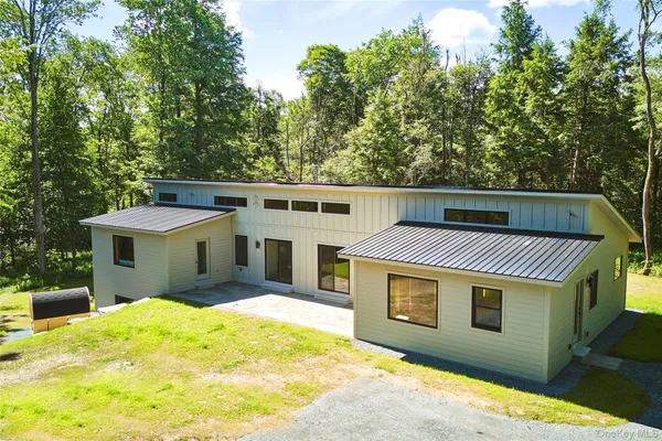 $949,000 | 53 Land And Lks Trail, Cochecton, NY 12726