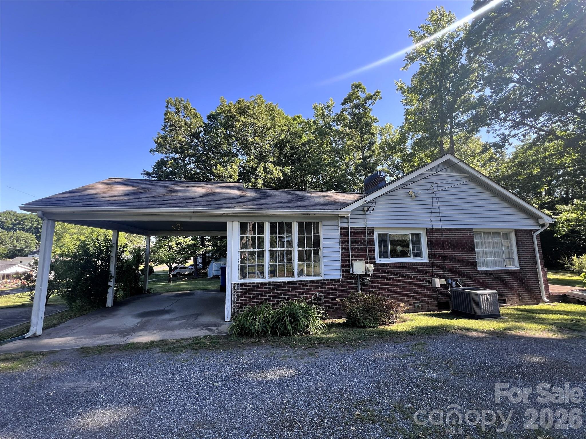 209 South Roxford Road Kings Mountain, NC 28086 - Photo 2 of 38