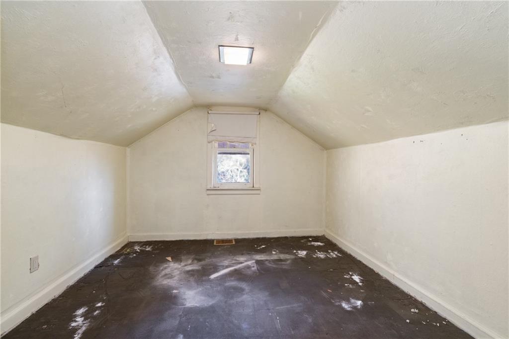 895 Valley Road Ambridge, PA 15003 - Photo 18 of 32 895 Valley Rd