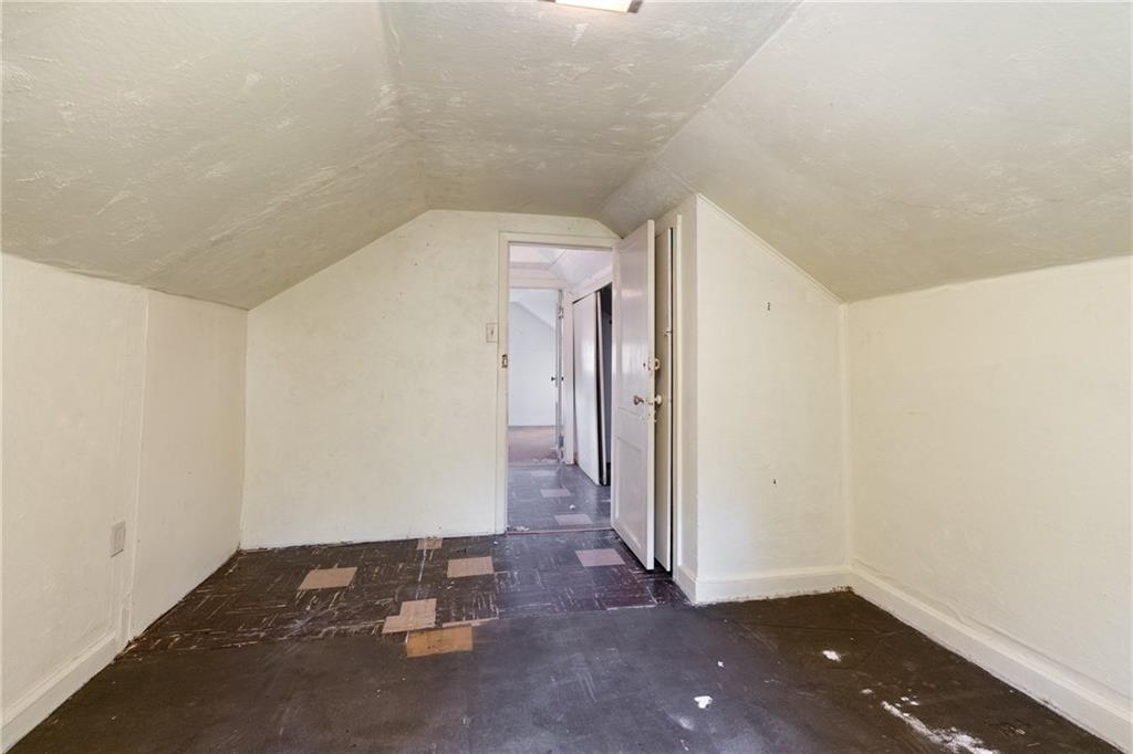 895 Valley Road Ambridge, PA 15003 - Photo 19 of 32 895 Valley Rd