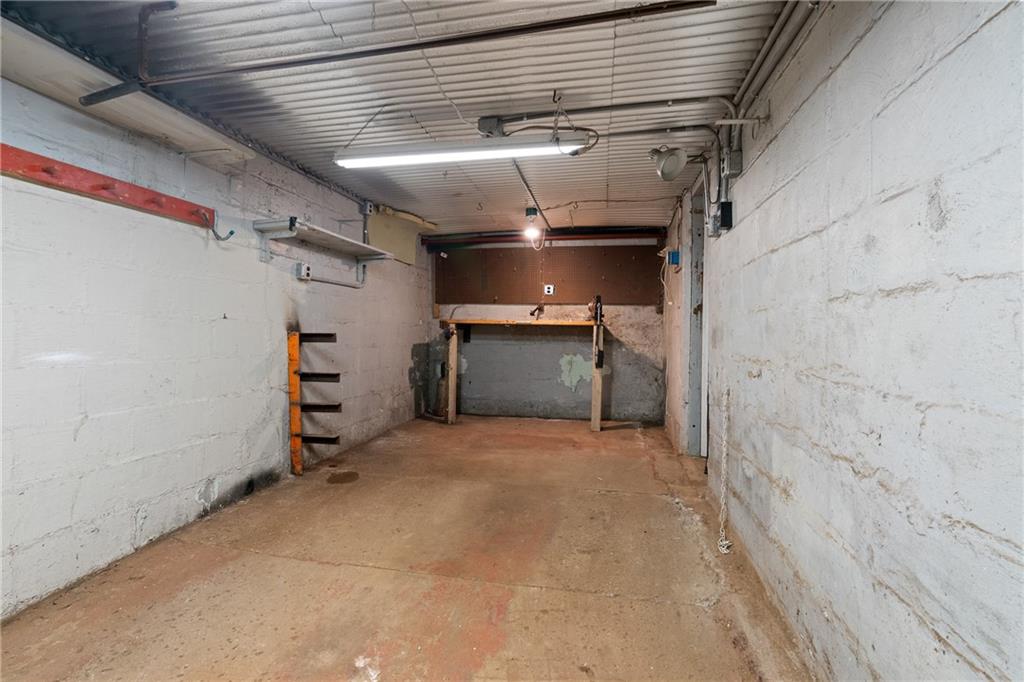 895 Valley Road Ambridge, PA 15003 - Photo 24 of 32 895 Valley Rd