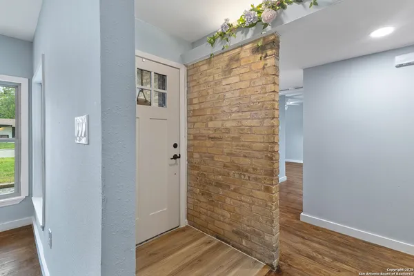 $1,590 | 534 Cicero Avenue, San Antonio, TX 78218