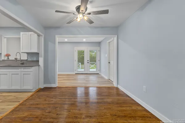 $1,590 | 534 Cicero Avenue, San Antonio, TX 78218