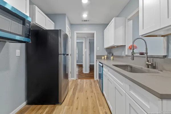 $1,590 | 534 Cicero Avenue, San Antonio, TX 78218