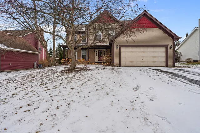 $395,000 | 178 Mistwood Lane, North Aurora, IL 60542