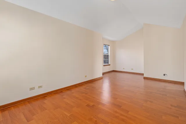 $395,000 | 178 Mistwood Lane, North Aurora, IL 60542