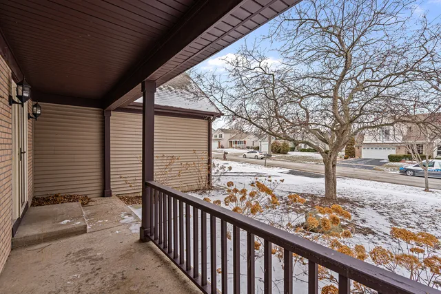 $395,000 | 178 Mistwood Lane, North Aurora, IL 60542