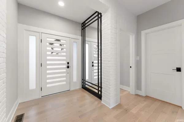 $999,000 | 9343 Iris Drive, St. John, IN 46373