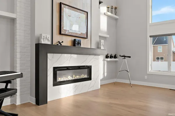 $999,000 | 9343 Iris Drive, St. John, IN 46373