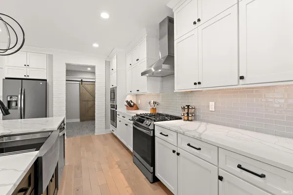 $999,000 | 9343 Iris Drive, St. John, IN 46373