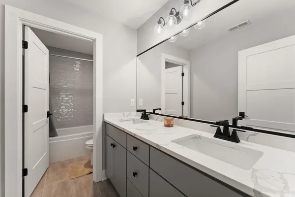 $999,000 | 9343 Iris Drive, St. John, IN 46373