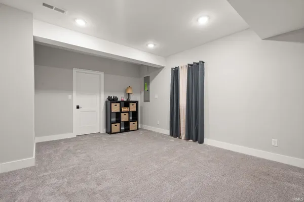 $999,000 | 9343 Iris Drive, St. John, IN 46373