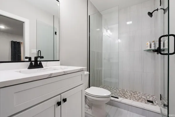 $999,000 | 9343 Iris Drive, St. John, IN 46373