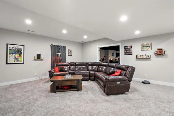 $999,000 | 9343 Iris Drive, St. John, IN 46373