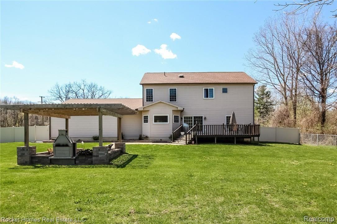 15325 Hannan Road Romulus, MI 48174 - Photo 22 of 28 031-Rear_View-4002950-medium.jpg