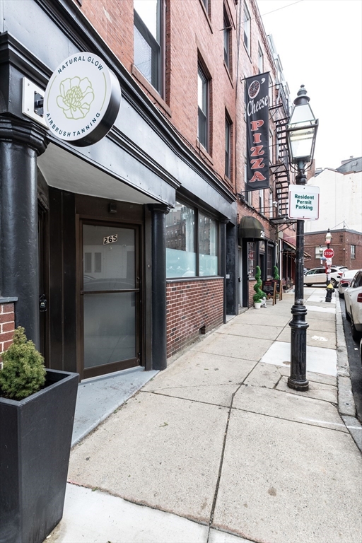 265 North Street, Unit A Boston, MA 02113 - Photo 16 of 17 a view of a building with a potted plant
