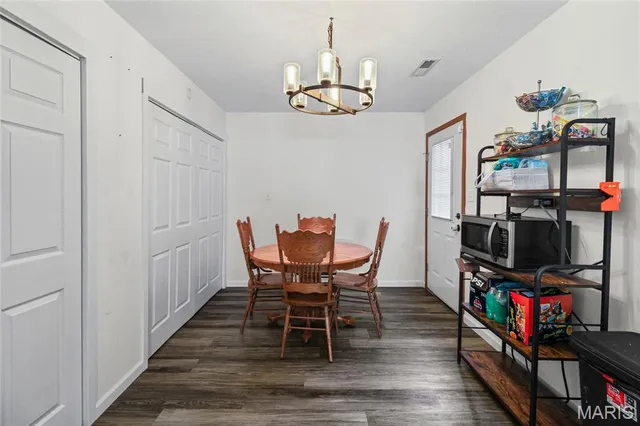 $210,000 | 720 Valentine Street, Festus, MO 63028