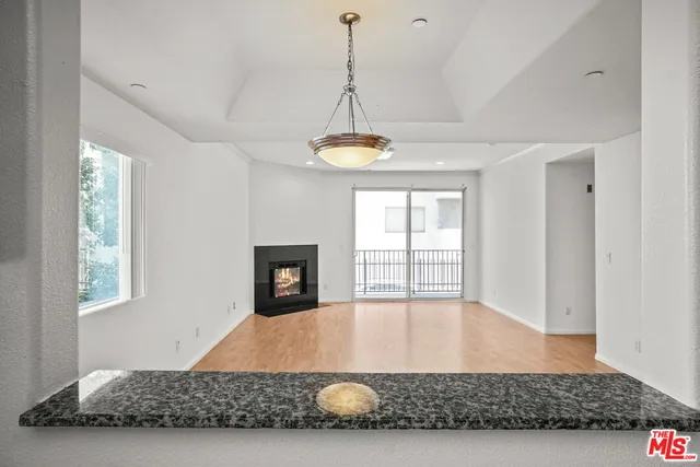 $3,450 | 1804 Camden Avenue, Unit 201, Los Angeles, CA 90025