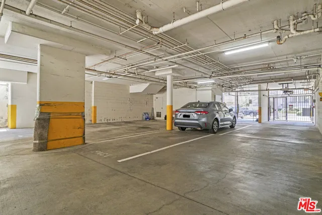 $3,450 | 1804 Camden Avenue, Unit 201, Los Angeles, CA 90025