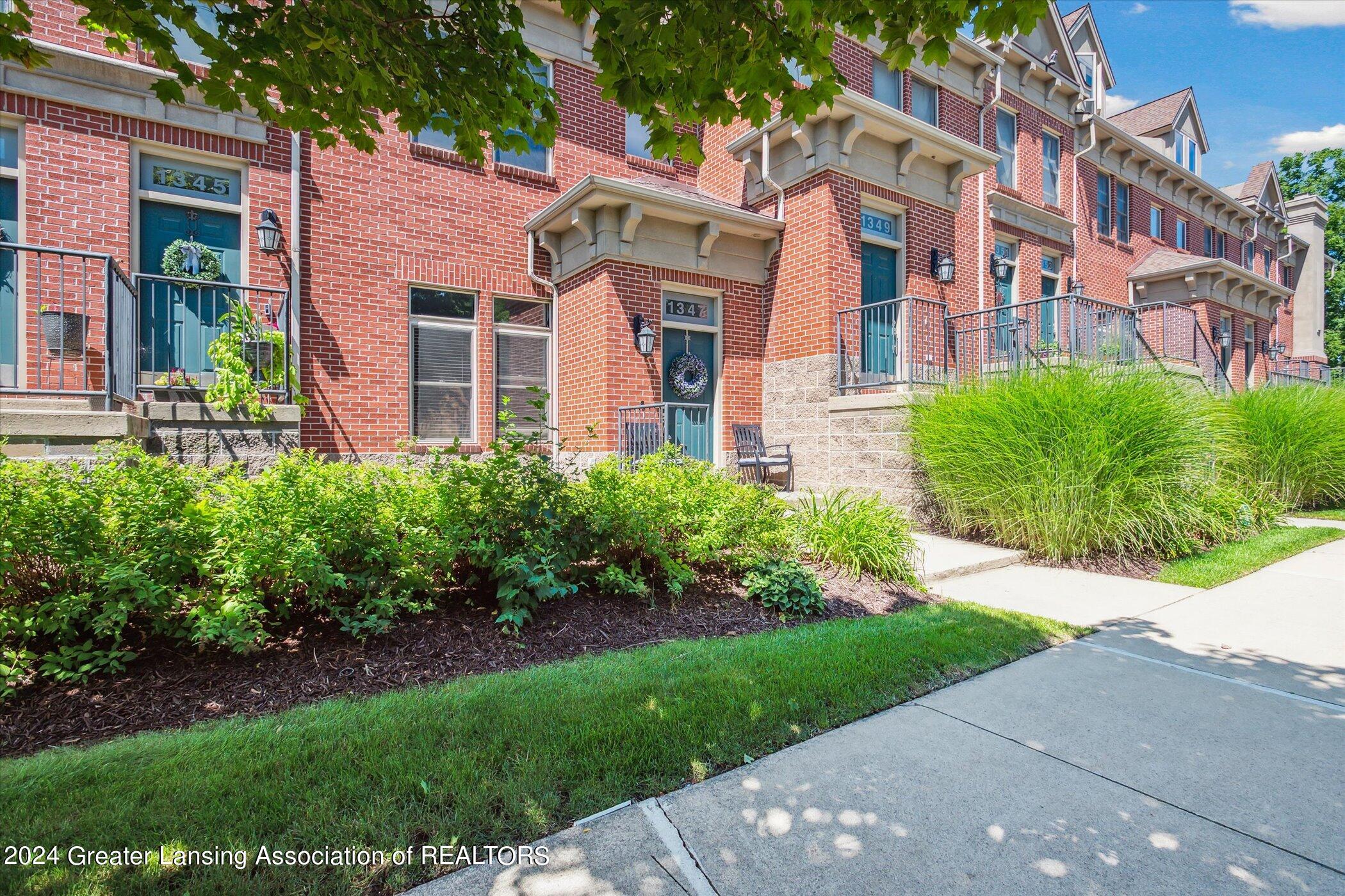 1347 Turner Road, Unit 9 Lansing, MI 48906 - Photo 20 of 22 side
