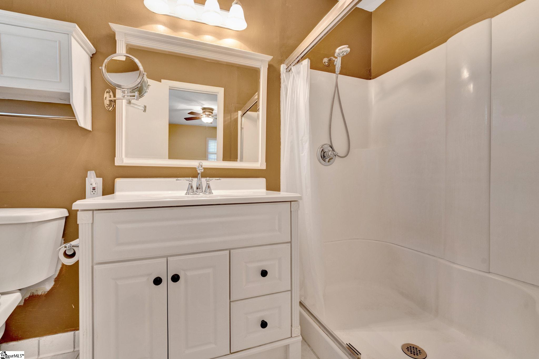 3 Hillbrook Road Taylors, SC 29687 - Photo 12 of 23 Gallery Image 12
