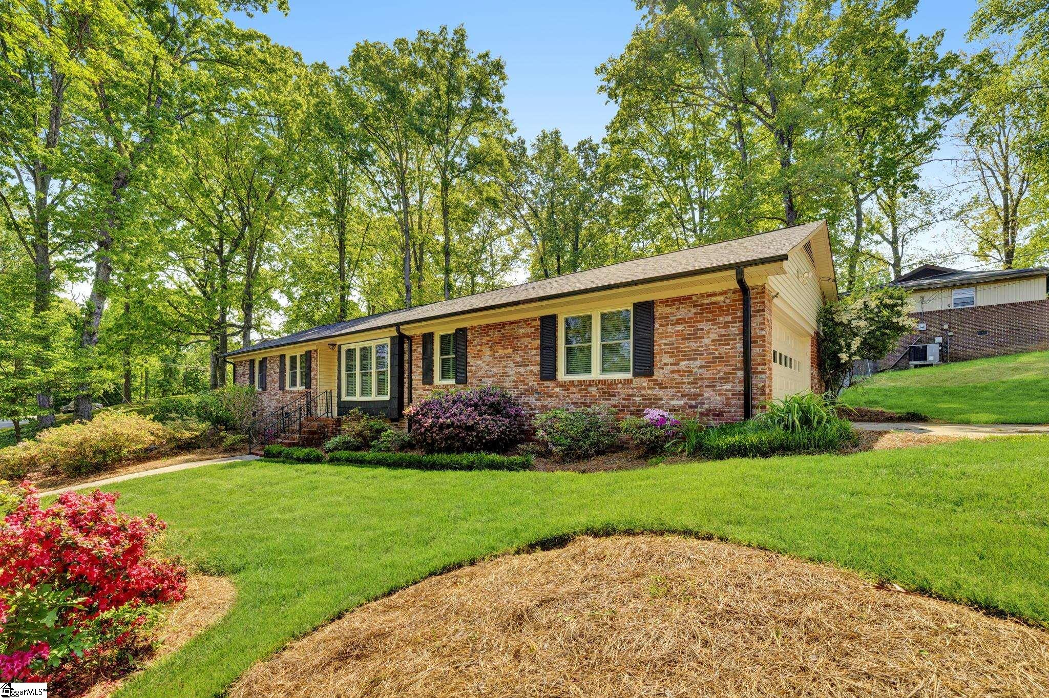 3 Hillbrook Road Taylors, SC 29687 - Photo 2 of 23 Gallery Image 2