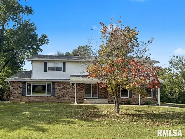 $314,900 | 39 Butternut Hill Drive, Carbondale, IL 62903