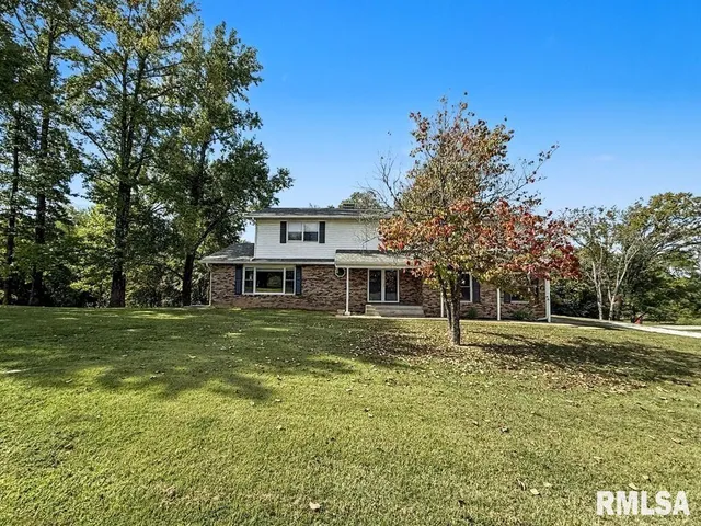 $314,900 | 39 Butternut Hill Drive, Carbondale, IL 62903