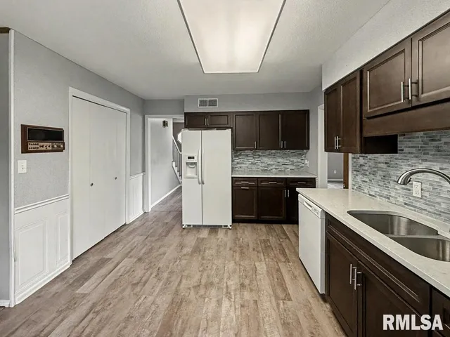 $314,900 | 39 Butternut Hill Drive, Carbondale, IL 62903