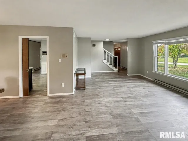 $314,900 | 39 Butternut Hill Drive, Carbondale, IL 62903