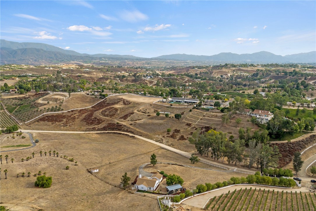 40752 Los Amantes Road Temecula, CA 92592 - Photo 61 of 64